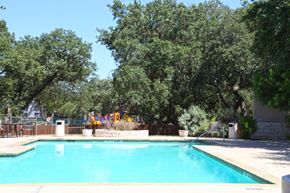 San Antonio townhouse for rent - the swimming pool at the resort is clean and ready to use