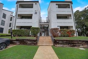 Austin apartment for rent - an image of an apartment building with stairs in front of it