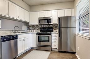 Lewisville apartment for rent - Cottages on Edmonds Apartments in Lewisville, TX 75067