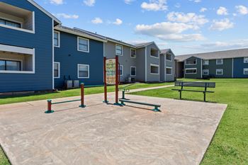 Outdoor fitness equipment