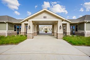 Burleson apartment for rent - the preserve at ballantyne commons community building