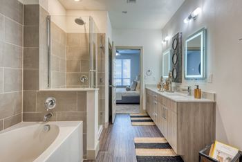 Tub/shower