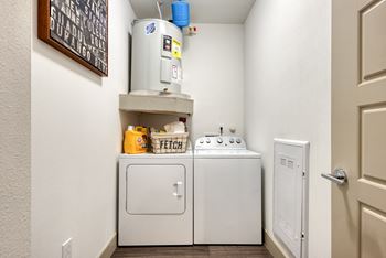 Washer/dryer in unit