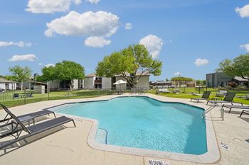2 Swimming pools