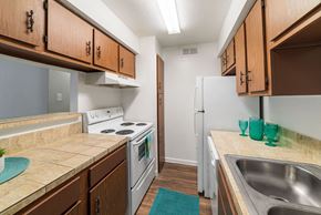 Houston apartment for rent - Kitchen at Tradewinds, Houston, TX