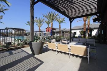 Pool, picnic, play areas