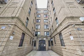 Bronx apartment for rent - 1685 Morris Ave exterior