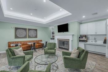 Coffee lounge - clubhouse west