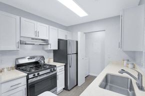 Hamden apartment for rent - Kitchen at Town Walk at Hamden Hills, Connecticut, 06518