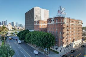 Los Angeles apartment for rent - A city street with a building at Park Wilshire, Los Angeles, CA