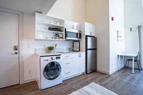 Seattle apartment for rent - Loft Kitchen, W/D, Full refrigerator
