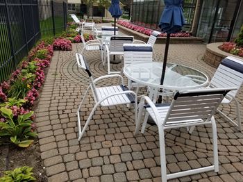 Outdoor lounge