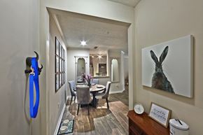 Atlanta apartment for rent - Model Entryway