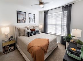 Nashville apartment for rent - model bedroom
