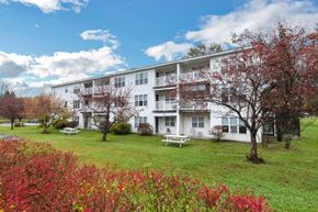 Williamstown apartment for rent - the building where the hotel is located