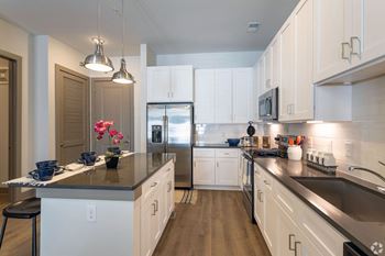 Eat-in kitchen island