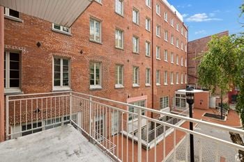 Private terrace / balcony*