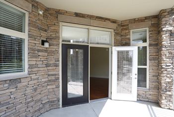 Private balcony/patio