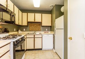 Lafayette apartment for rent - Waterford Court Kitchen