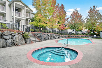 Pool at sunrise lane apartments everett wa	