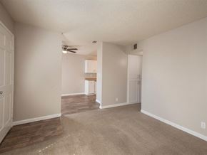 Sacramento apartment for rent - Living room area