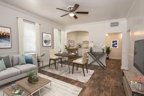 Sacramento apartment for rent - Kitchen and dining area