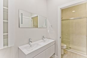 Chicago apartment for rent - Spa inspired bathrooms