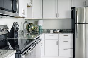 Towson apartment for rent - kitchen at Hampton Plaza Apartments, Towson, 21286