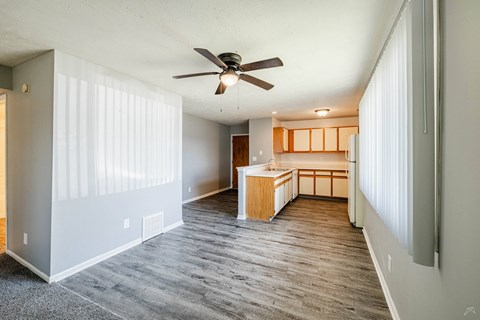 Floor plan for 1 bed, 1 bath, 725 sqft