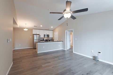 Floor plan for 2 beds, 2 baths, 1140 sqft