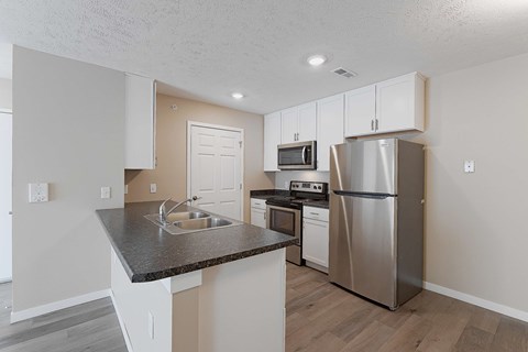 Floor plan for 1 bed, 1 bath, 618 sqft