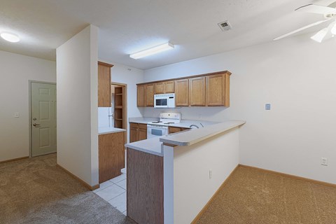 Floor plan for 2 beds, 1 bath, 1126 sqft