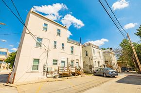 Lincoln apartment for rent - Barr Terrace Apartments