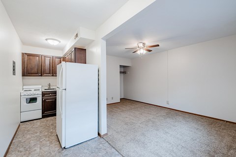 Floor plan for 1 bed, 1 bath, 521 sqft