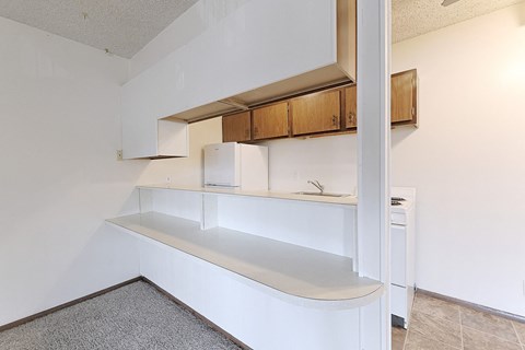 Floor plan for 1 bed, 1 bath, 570 sqft