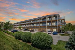 Lincoln apartment for rent - Trailview Apartments at Pioneers Park