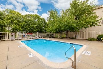 Bellevue apartment for rent - Gateway Park Apartments