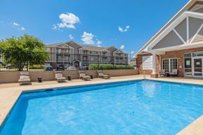 Lincoln apartment for rent - Mystic Pines Pool