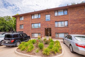 Lincoln apartment for rent - 4620 / 4640 Meredeth