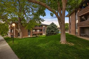 Omaha apartment for rent - Applewood Pointe Building Exterior at Dusk