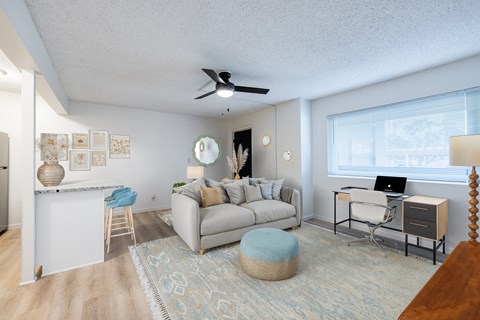 Floor plan for 1 bed, 1 bath, 570 sqft