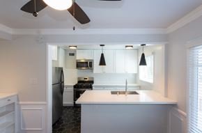 Los Angeles apartment for rent - Kitchen fully equipped with modern appliances
