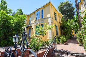 Los Angeles apartment for rent - Beautiful yellow exterior with greenery