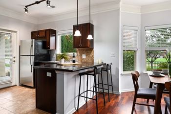 Gourmet kitchen