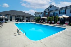 Pickerington apartment for rent - Outdoor Swimming Pool at Overland Park, Ohio