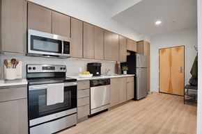 Tigard apartment for rent - The 72nd Apartments | Kitchen