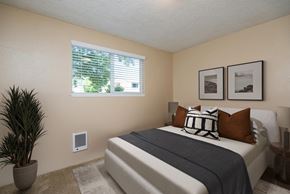 Salem apartment for rent - a bedroom with a bed and a window