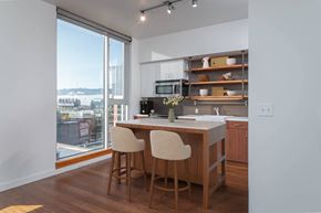 Portland apartment for rent - A kitchen with a view of the city.