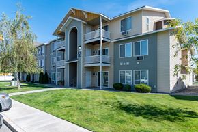 Kennewick apartment for rent - Center Pointe | Exterior Building