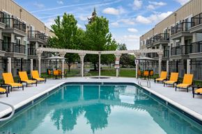 Pasco apartment for rent - Sunset Apartments | Outdoor Seasonal Pool